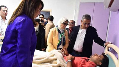 مساء اليوم ..هالة زايد تتفقد الحالة الصحية والنفسية لمصابي الحادث الإرهابي