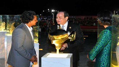 الرئيس السيسي يفتتح النصب التذكاري 