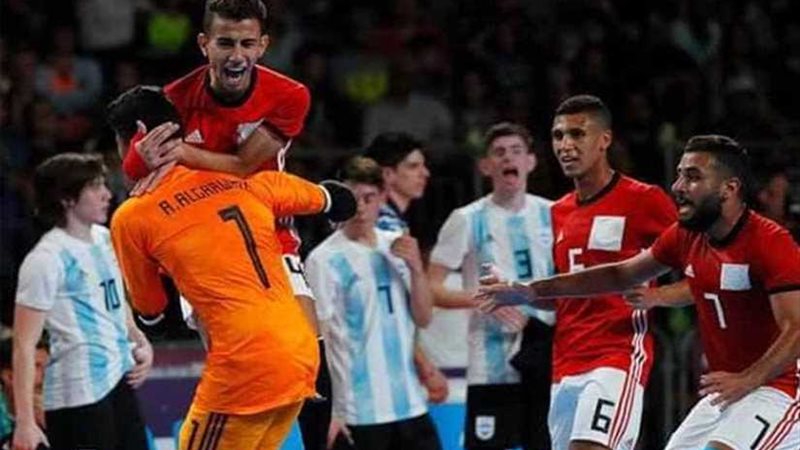 اتحاد الكرة يكافئ