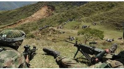 مقتل وإصابة 13 من القوات الفنزويلية في اشتباكات بالقرب من الحدود الكولومبية