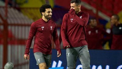 «صلاح» يستعد للنجم الأحمر بإبتسامة رائعة مع صديقه لوفرين