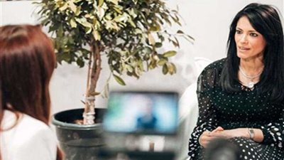 وزيرة السياحة تؤكد الحرص على إبراز المشاركة المصرية في المعارض السياحية الدولية الكبرى