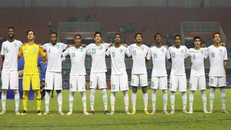 السعودية تتوج بكأس