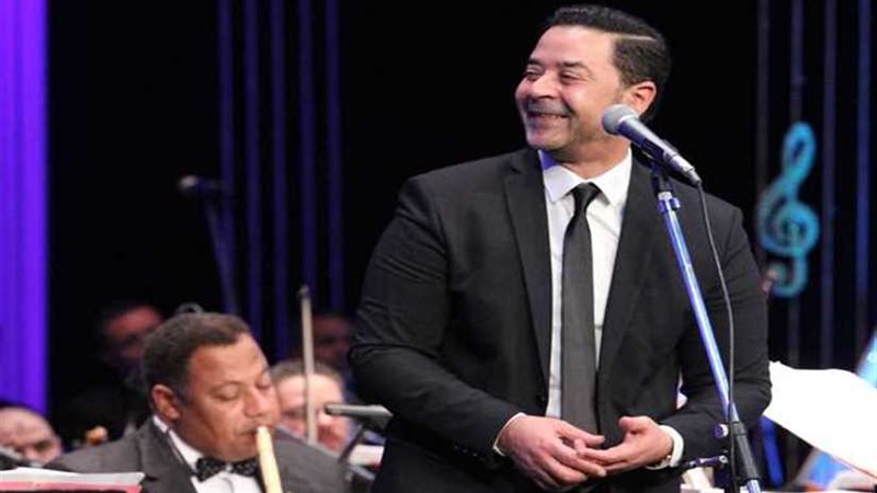 مدحت صالح يحيي حفل