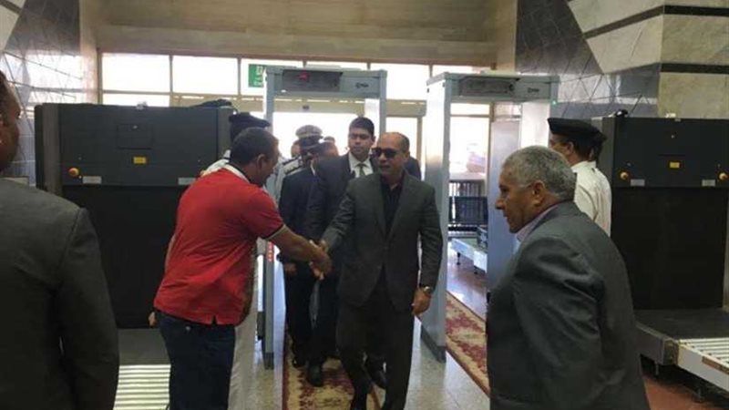وزير الطيران يتفقد