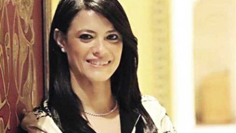 وزيرة السياحة تبحث