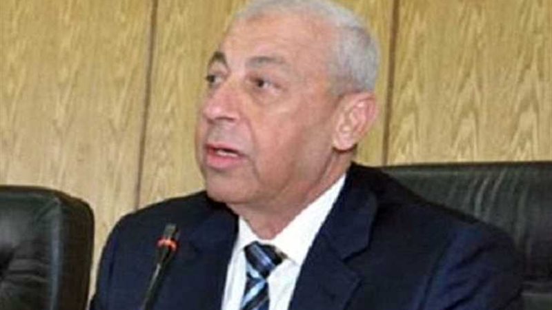 محافظ أسوان يشيد