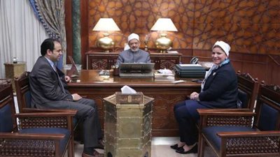 رئيس اللجنة النوعية للمرأة بالوفد تلتقي شيخ الأزهر