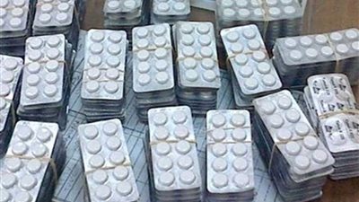 ضبط 161 قرص منشط جنسي و25 جوال أسمدة بمركز ساحل سليم