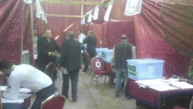 أعضاء الوفد يتوافدون