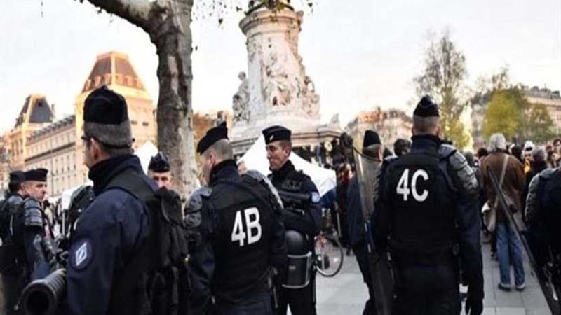 الشرطة الفرنسية تعمل