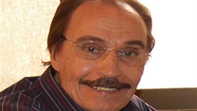 عزت العلايلي: 