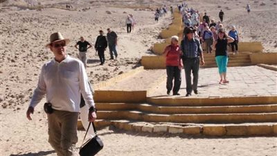 وفد أوروبي يزور معالم المنيا الأثرية والسياحية