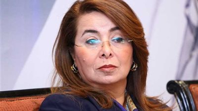 غادة والي تفتتح معرض زين للمنتجات التراثية بالمعادي