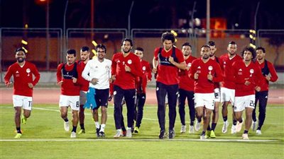 المنتخب الوطني يؤدي مرانه الأول استعدادًا لتونس.. 