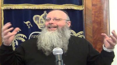 حاخام إسرائيلي يحذر: معارك غزة بداية تحقيق نبوءة الحرب التوراتية 