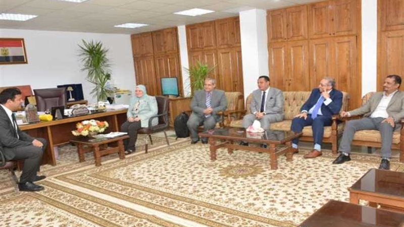 شلقامي يستقبل البروفيسور