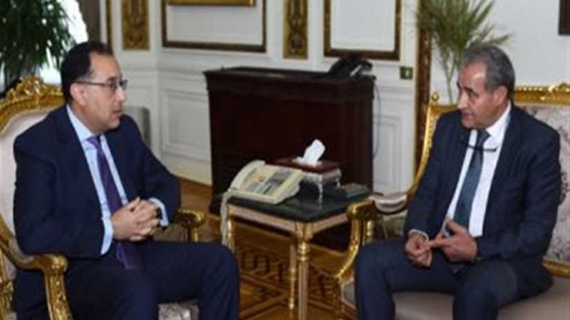 رئيس الوزراء يتابع