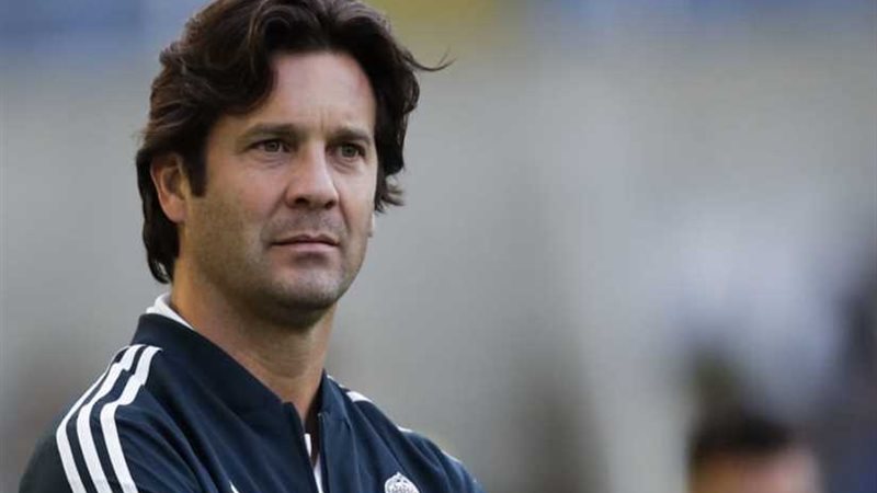 ريال مدريد يجدد سولاري