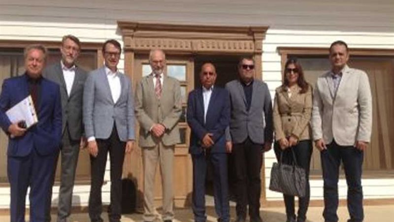 وفد ألماني يشيد بسرعة