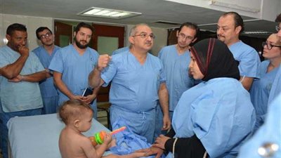 تدريب أول فريق طلابي أمريكي على عمليات جراحة الضفيرة العصبية الذراعية بأسيوط