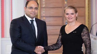 سفير مصر في كندا يقدم أوراق اعتماده للحاكم العام الكندي