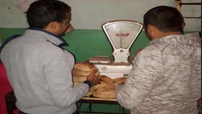 25 مخالفة تموينية لأصحاب مخابز بمركز منفلوط..(صور)