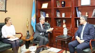 وزير الآثار يلتقي السفير البريطاني الجديد