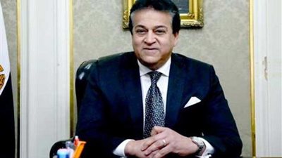 وزير التعليم العالى يتابع تنفيذ 8 مجتمعات تكنولوجية بالجامعات الإقليمية