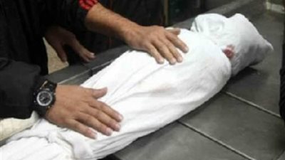 مصرع طفل بعد سقوط حمولة حديد تسليح عليه بالمنصورة