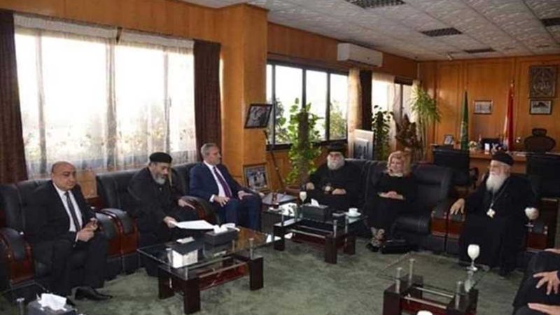 وفد كنسي يقدم التهنئة