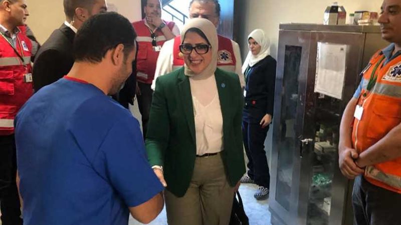 زايد تتفقد العيادات