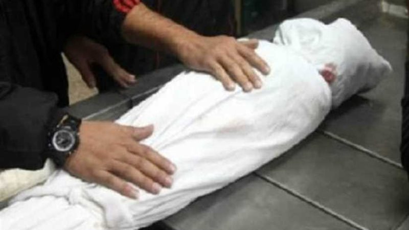 مصرع طفل بعد سقوط