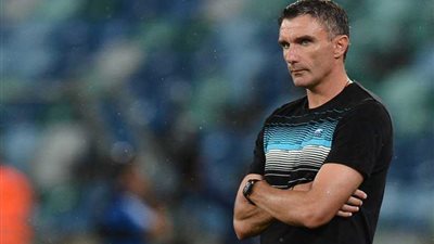 كارتيرون يطمئن على فتحي قبل مران الجمعة