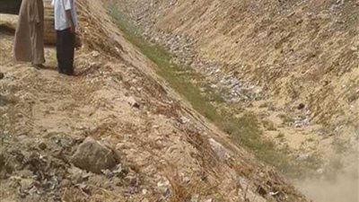 تطهير مخرات السيول وتحرير 71 محضر إشغالات بمركز ملوي بالمنيا