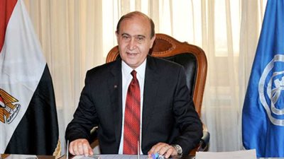 مميش يستعرض الاستثمارات الجديدة والمشروعات الجديدة