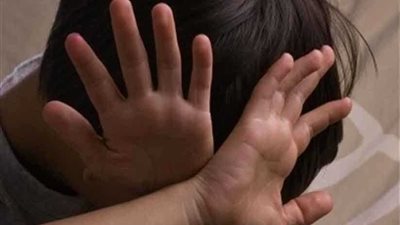 ولي أمر يتهم مدرس بالتعدي علي نجله بعصا خشبية بـ” المنوفية“