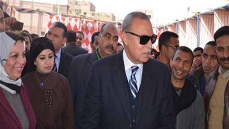 محافظ قنا يتفقد مشروعات