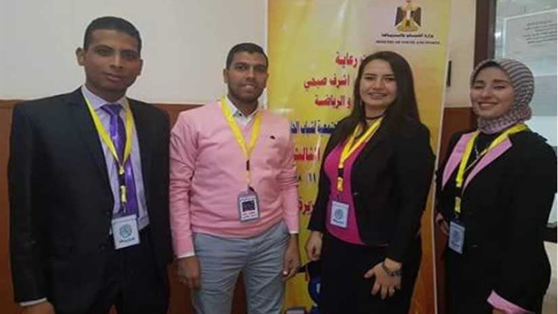 تشابيك فن لطلاب جامعة