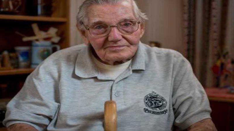 بطل الحرب العالمية