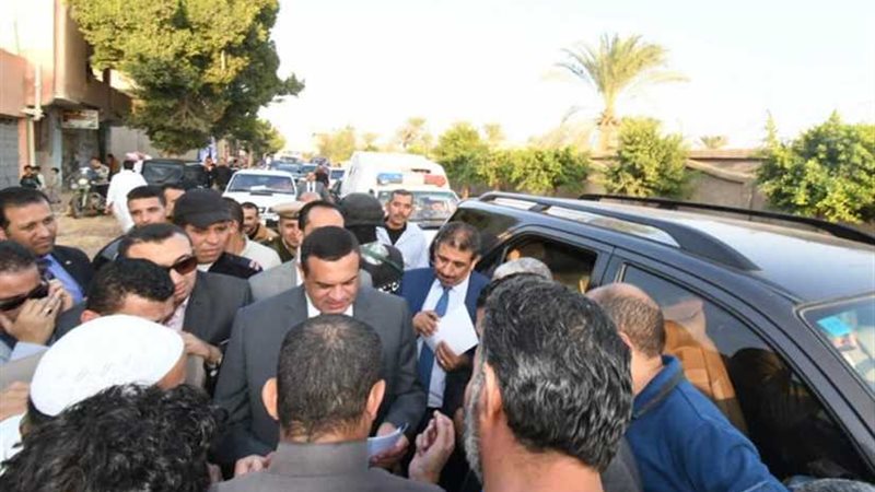 محافظ البحيرة فى