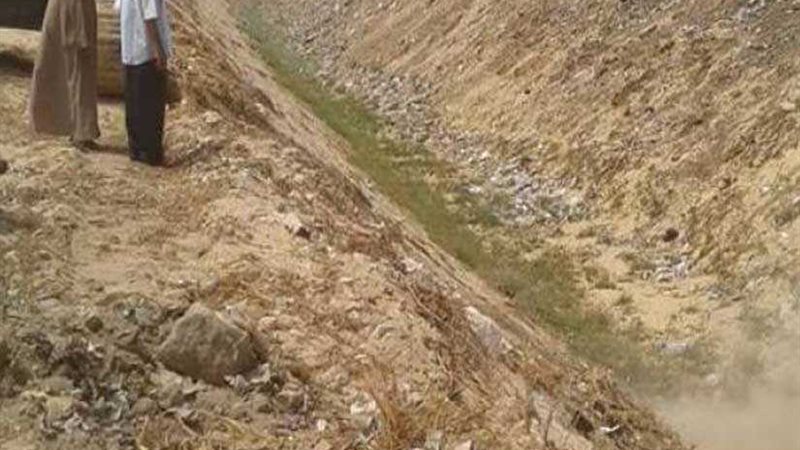 تطهير مخرات السيول