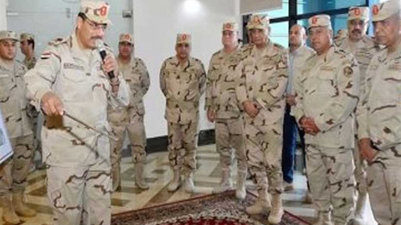 وزير الدفاع يتفقد