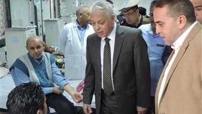 مدير أمن البحيرة فى زيارة للمستشفى العام ومعهد الأورام بدمنهور 
