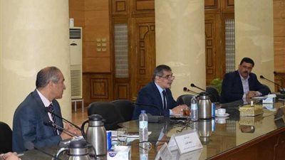 350 جنيها منحة للعاملين بجامعة بنها بمناسبة المولد النبوي