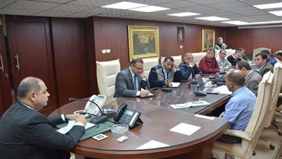 محافظ الغربية يراجع منظومة التخلص من 