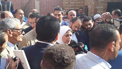 وزيرة الصحة في زيارة لتفقد الوحدات الصحية بالقليوبية 