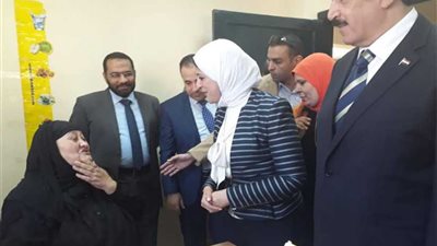 وزيرة الصحة تلتقي المسنات لمتابعة تحليل فيروس سي بطوخ
