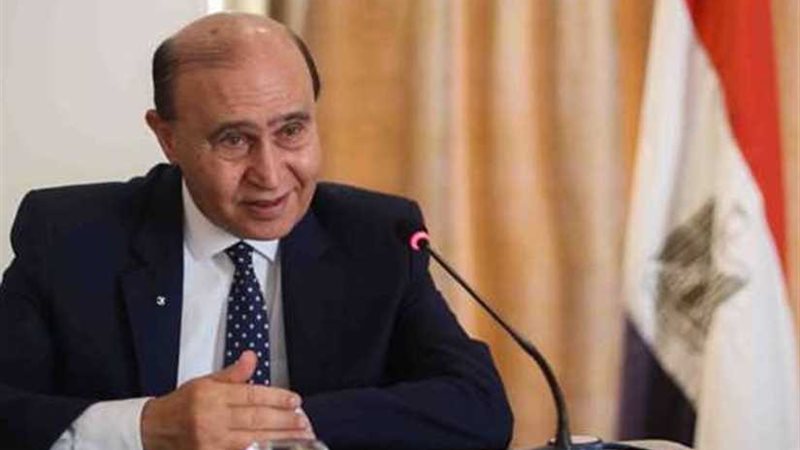 مميش يوقع 3 عقود