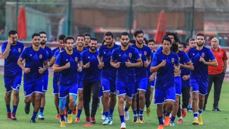 الأهلي يعلن قائمة